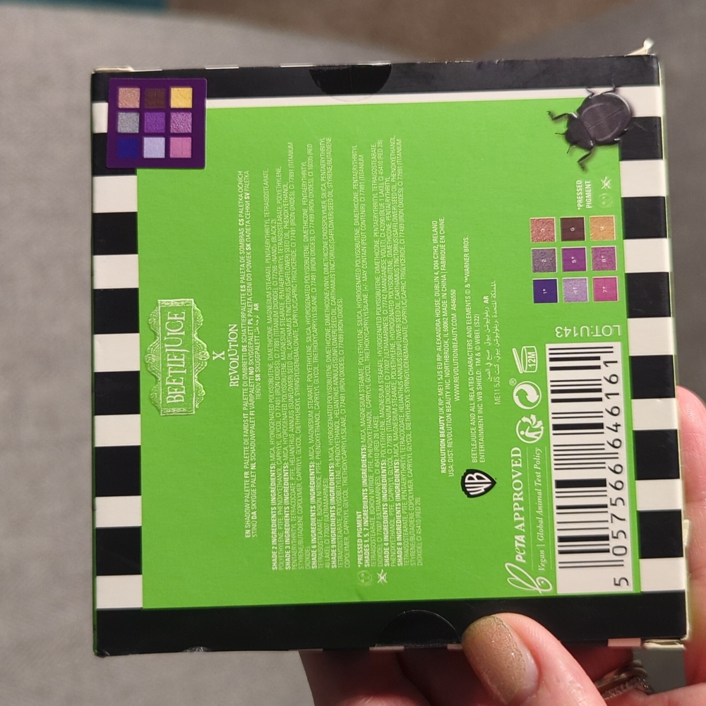 Revolution Beetlejuice eye shadow palette - Picture 2 of 8